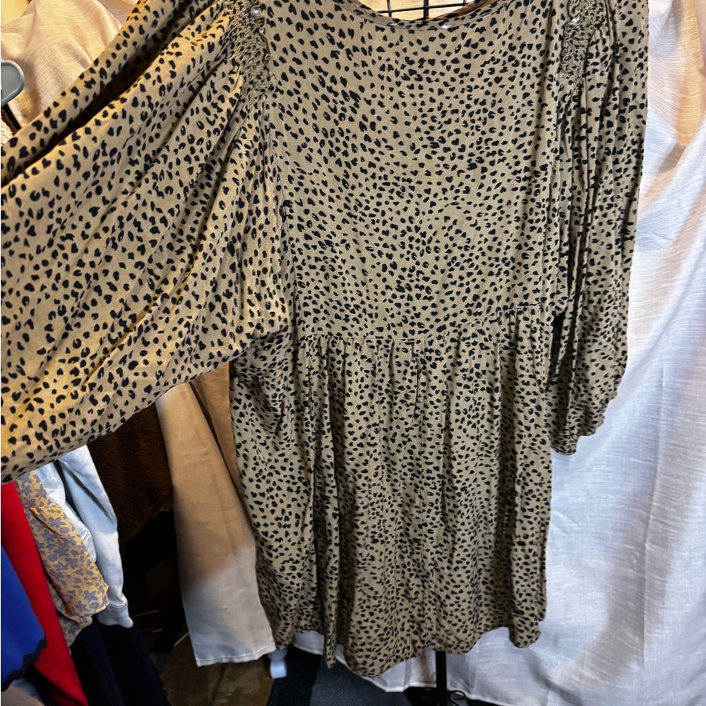 Umgee Animal Print Top in Black and Tan - Picture 6 of 6
